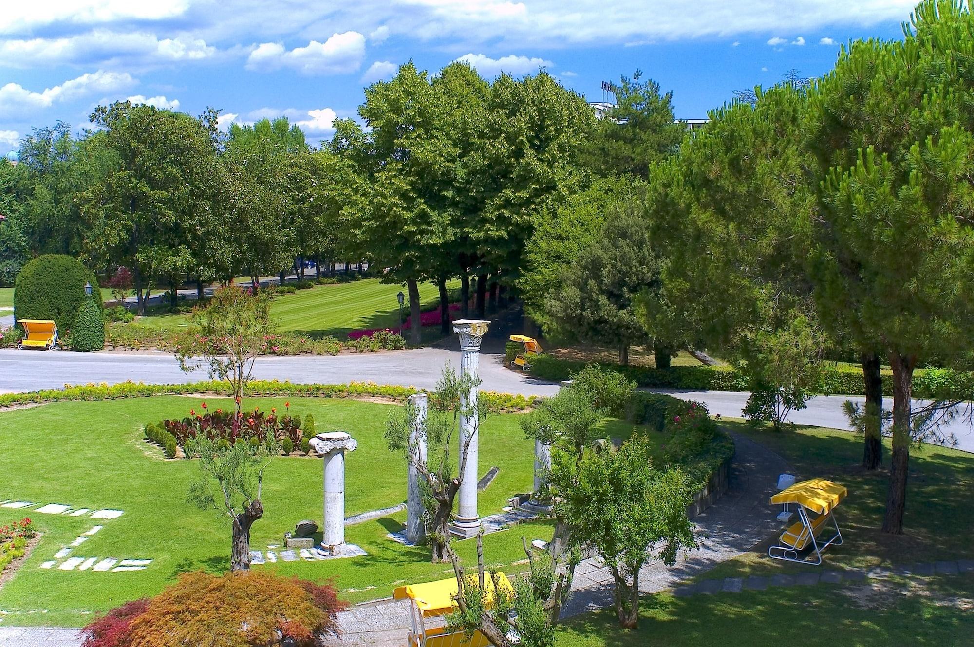 Hotel Terme Neroniane มอนเตกรอตโต แตร์เม ภายนอก รูปภาพ